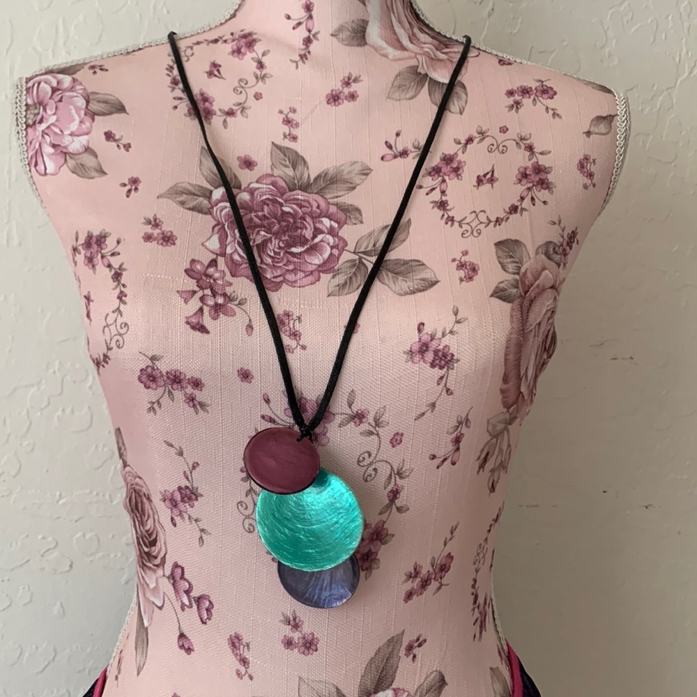Resin Shell Necklace